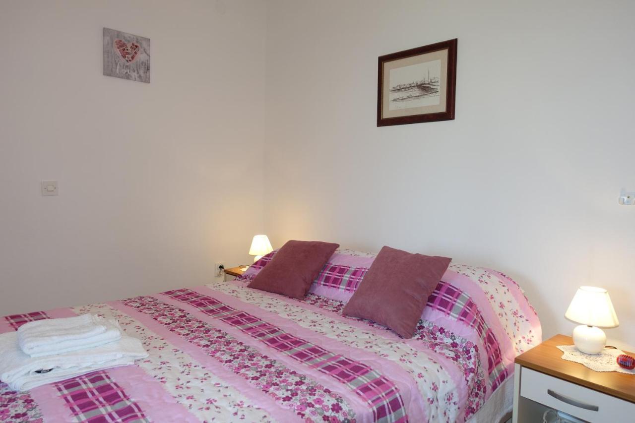 Apartments And Rooms With Parking Space Nin, Zadar - 5805 Buitenkant foto